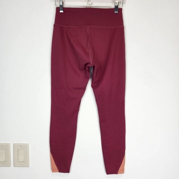 Peloton Move Rib Insert Capri Leggings Womens M Maroon Peach Spinning Athletic - Picture 2 of 9